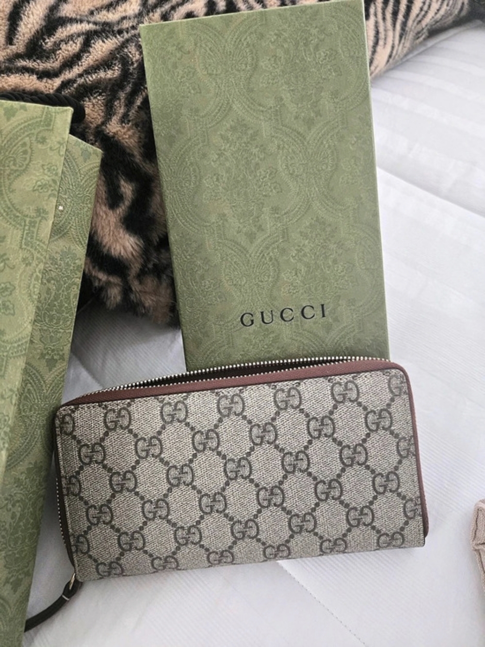 Gucci GG Supreme Zip Around Wallet Brown